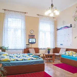 https://the-tailors-home.inbudapesthotels.com