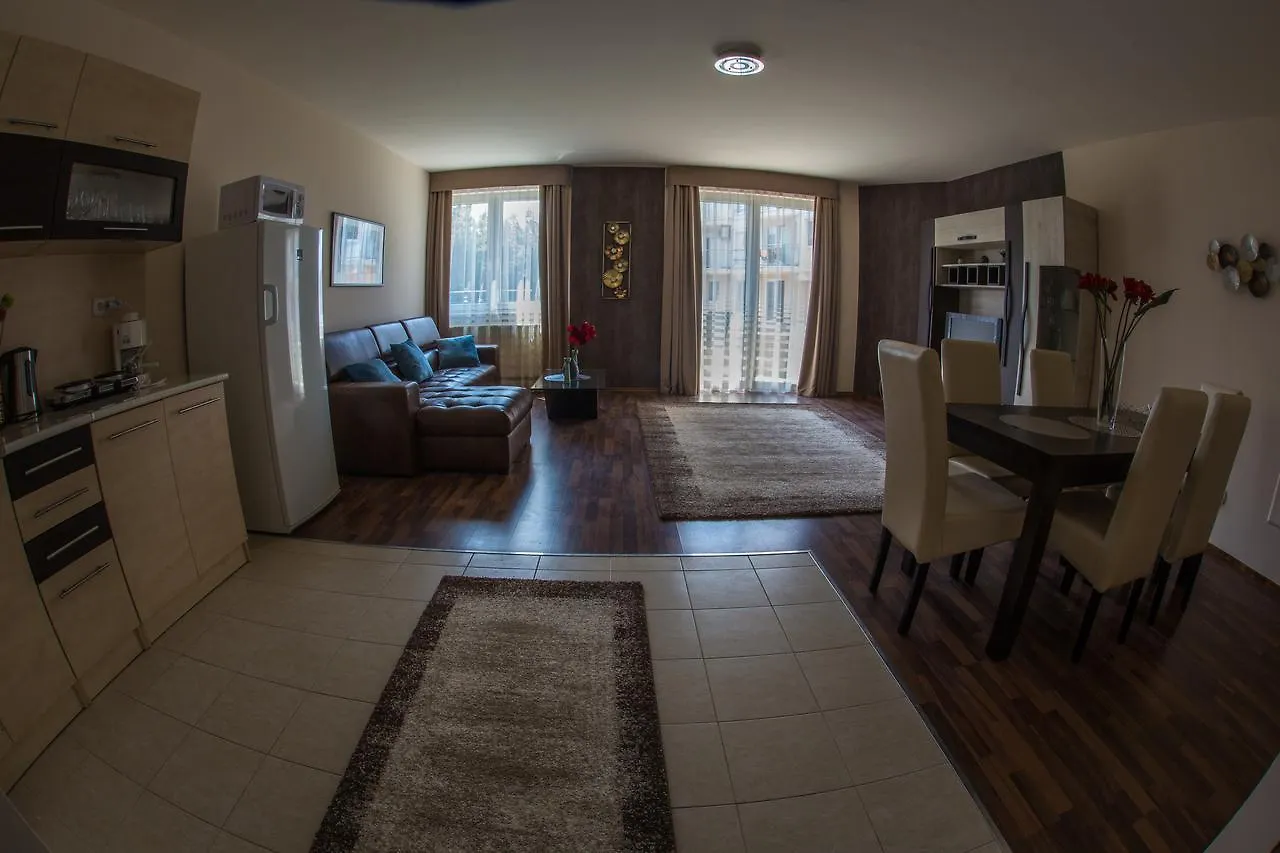Aqua Line Apartmanhaz Hajduszoboszlo Apartment