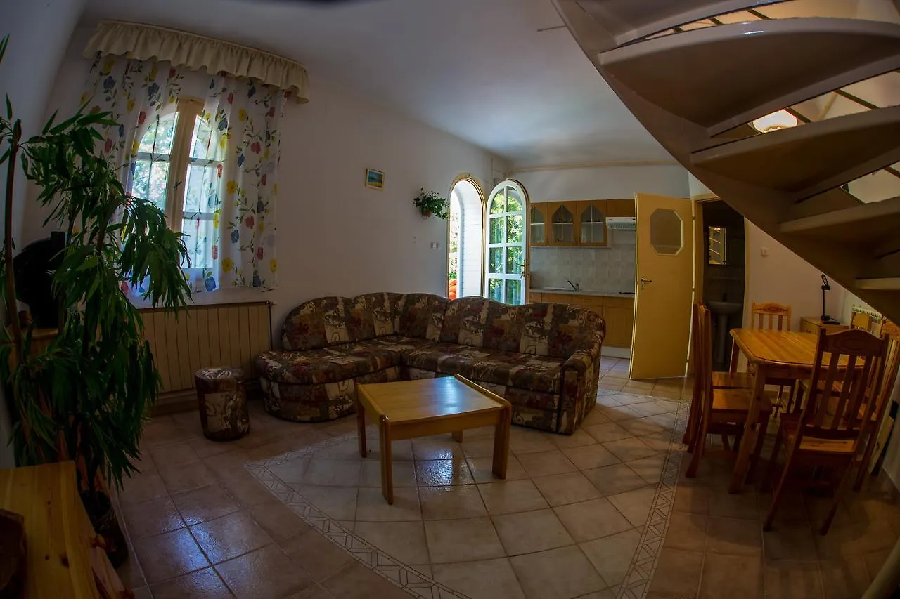 Aqua Line Apartmanhaz Hajduszoboszlo